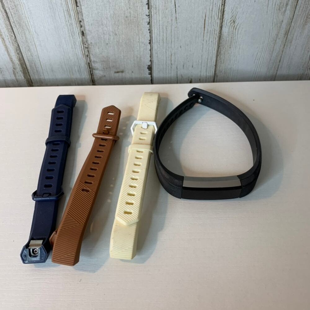 Fitbit Alta HR Fitness Tracker Black Heart Rate + 3 Bands